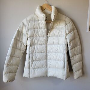 Uniqlo Women's Ultra Lightweight Cream Puffer Jacket Size XS
